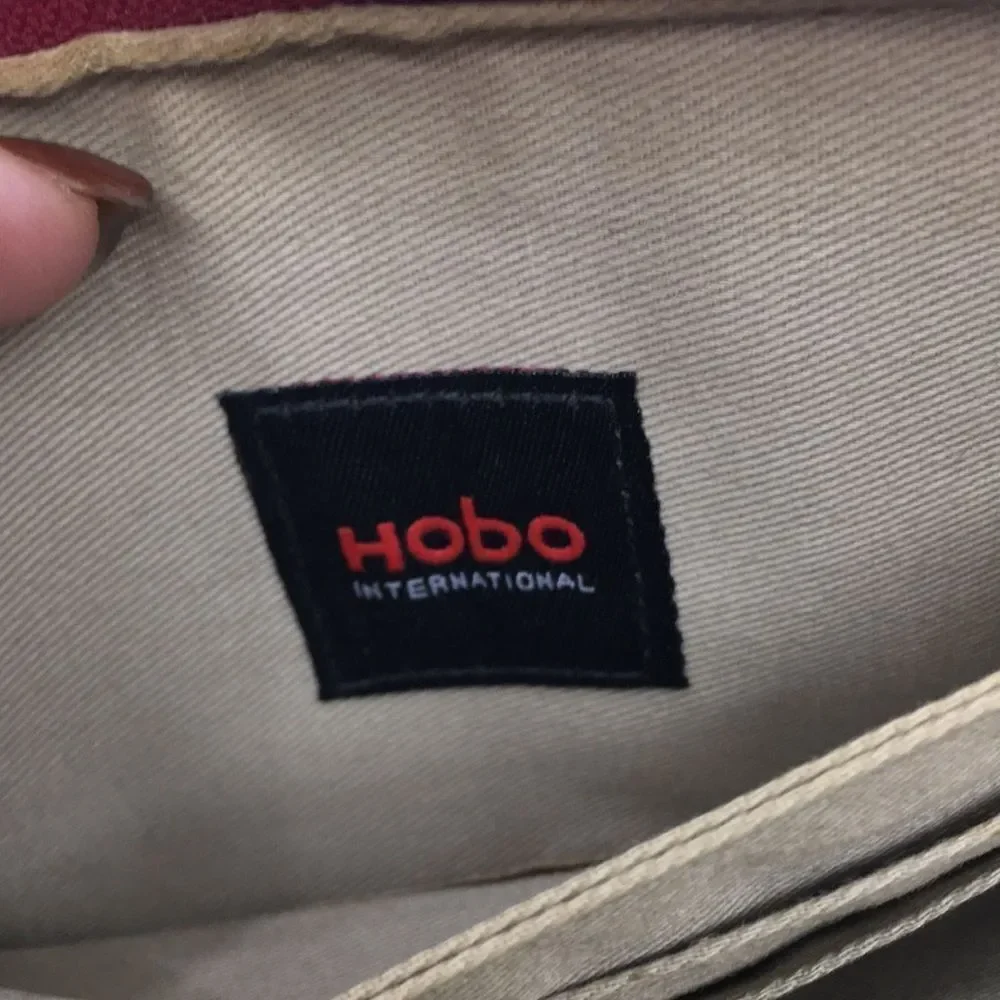 Hobo International Red Leather Zippy Accordion Zip Around Wallet